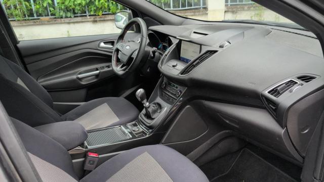 Ford Kuga image 7