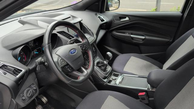 Ford Kuga image 1