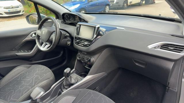 Peugeot 2008 image 7
