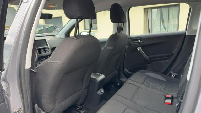 Peugeot 2008 image 3