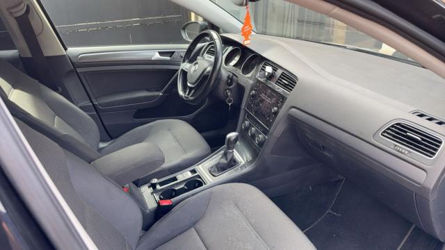 Volkswagen Golf image 4