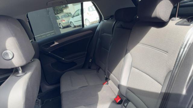 Volkswagen Golf image 3