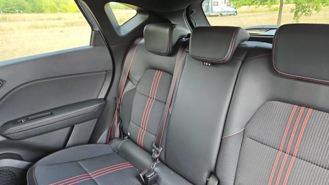 Renault Captur image 2