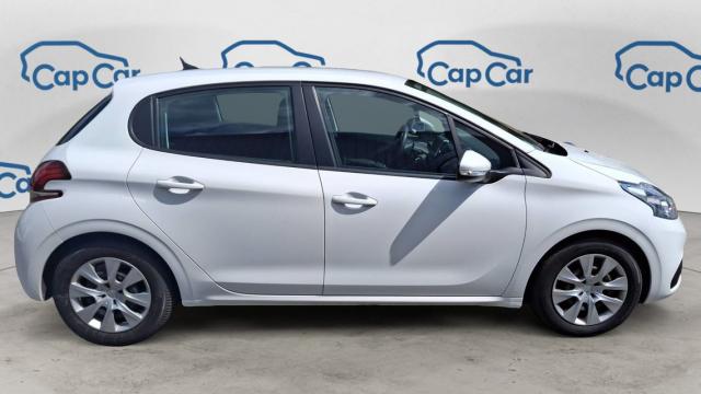 Peugeot 208 image 8