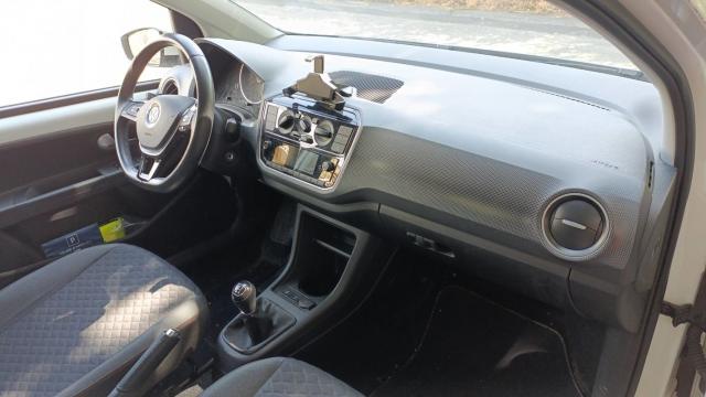 Volkswagen Up! image 4