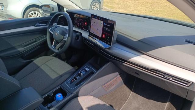 Volkswagen Golf image 8
