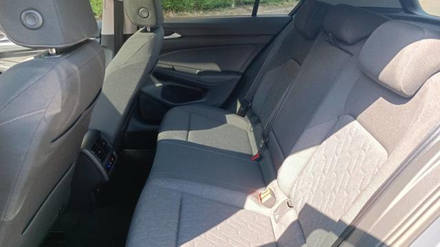 Volkswagen Golf image 9