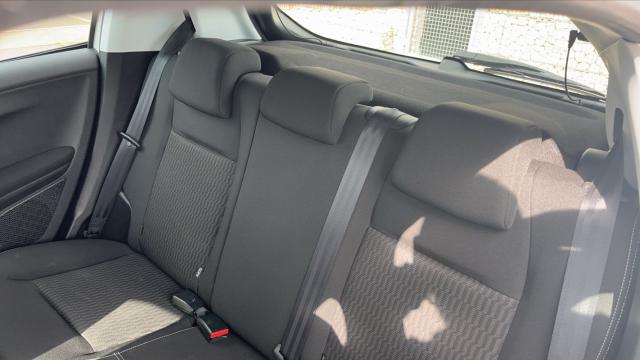 Peugeot 208 image 7