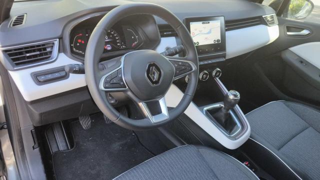 Renault Clio image 8