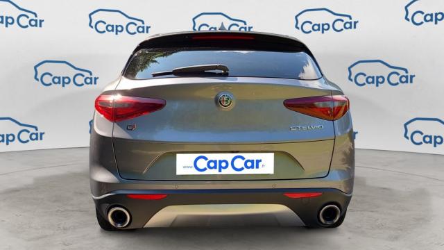 Alfa Romeo Stelvio image 3