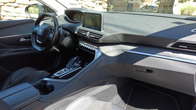 Peugeot 3008 image 3