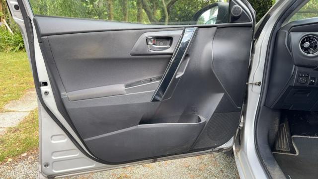 Toyota Auris image 7