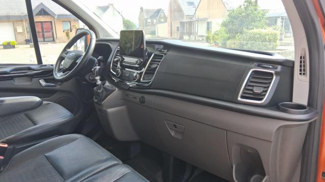 Ford Transit Custom image 7