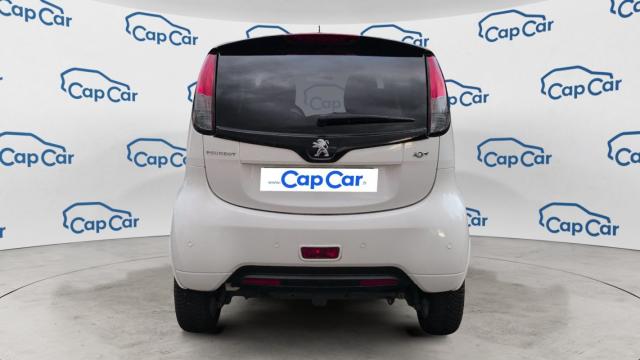 Peugeot Ion image 2