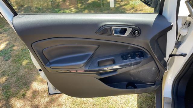 Ford Ecosport image 8