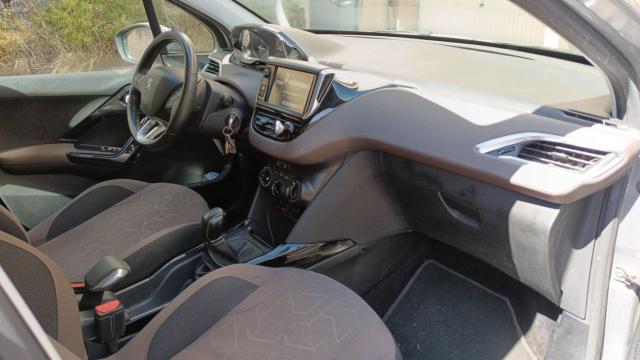 Peugeot 2008 image 6