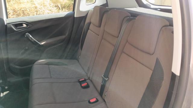 Peugeot 2008 image 5