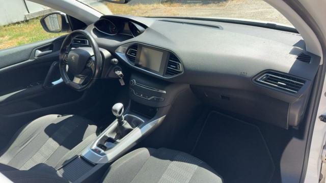 Peugeot 308 image 9
