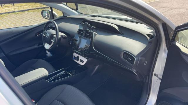 Toyota Prius image 6