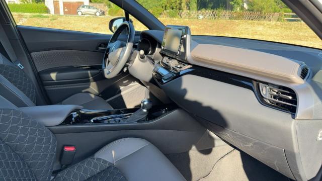 Toyota C-Hr image 5