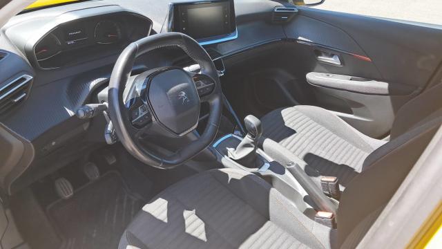 Peugeot 208 image 1