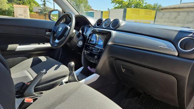 Suzuki Vitara image 1