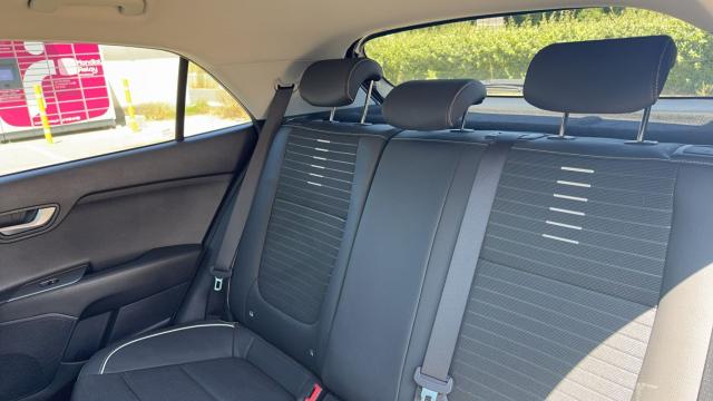 Kia Rio image 8