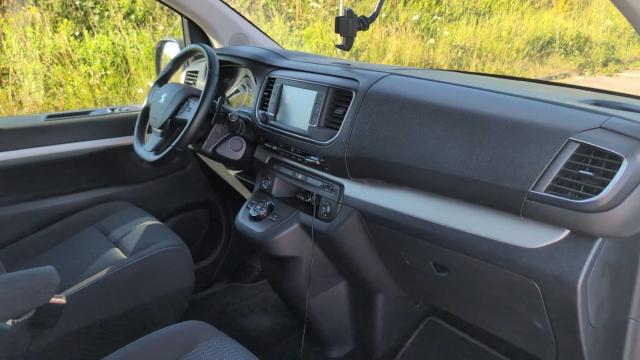 Peugeot Traveller image 3