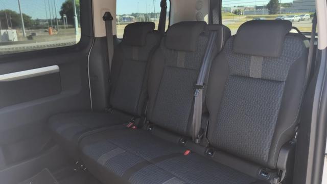 Peugeot Traveller image 2