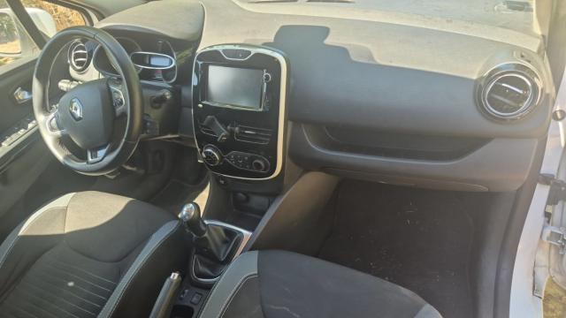 Renault Clio image 9