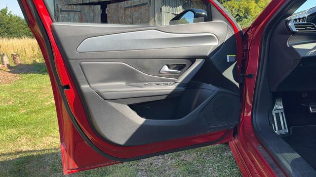 Peugeot 308 image 3