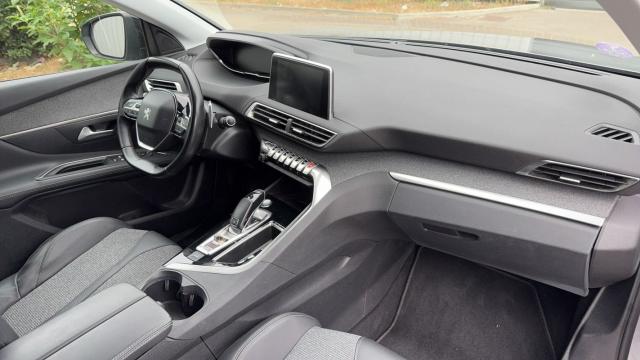 Peugeot 3008 image 3