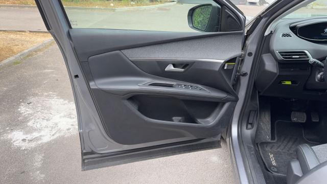 Peugeot 3008 image 4
