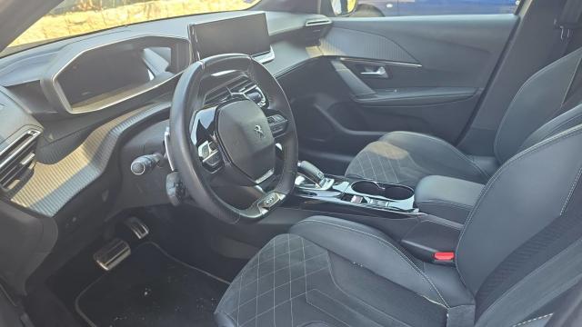 Peugeot 208 image 3