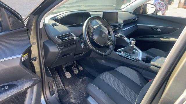 Peugeot 3008 image 3