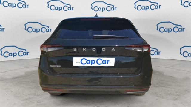 Skoda Superb Combi image 4