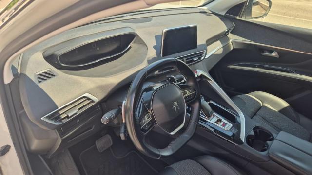 Peugeot 3008 image 1