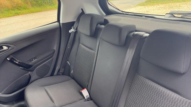 Peugeot 208 image 7