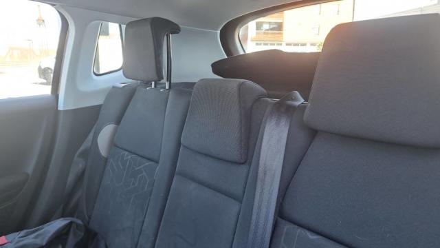 Peugeot 2008 image 9