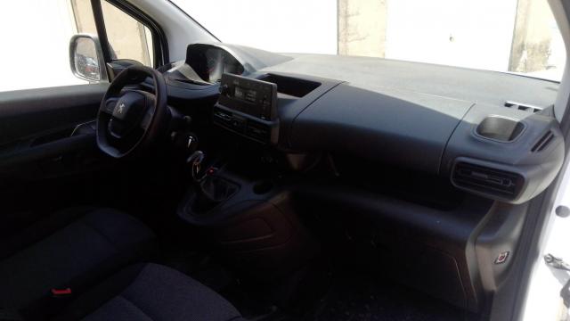 Peugeot Partner image 1