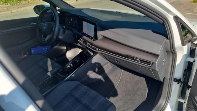 Volkswagen Golf image 9