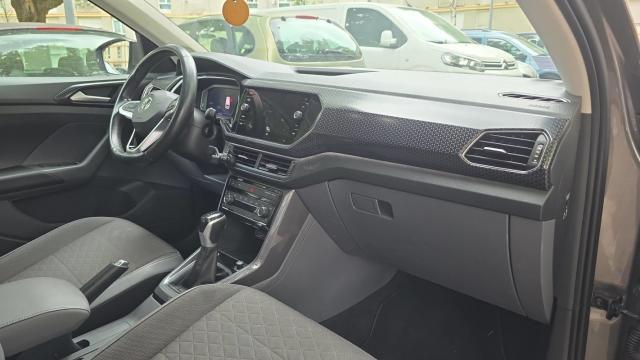Volkswagen T-Cross image 6