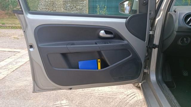 Volkswagen Up! image 8