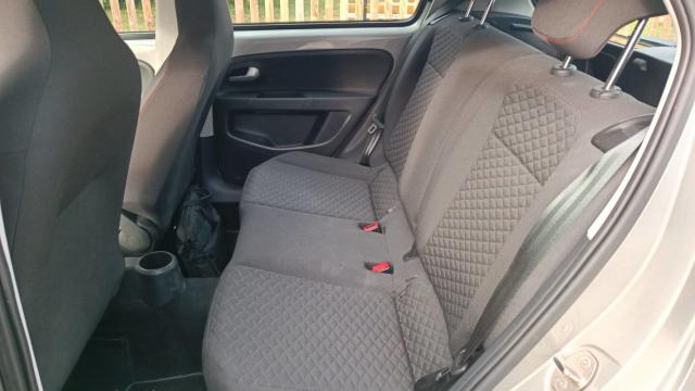 Volkswagen Up! image 6