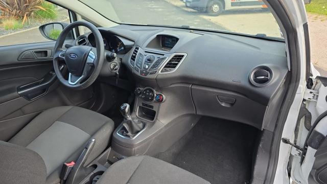Ford Fiesta image 8