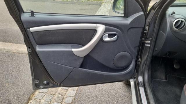 Dacia Duster image 4