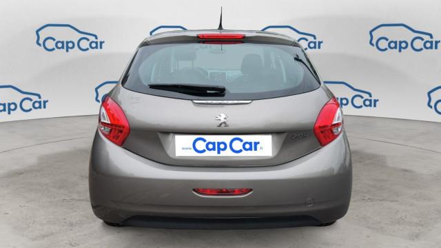 Peugeot 208 image 8