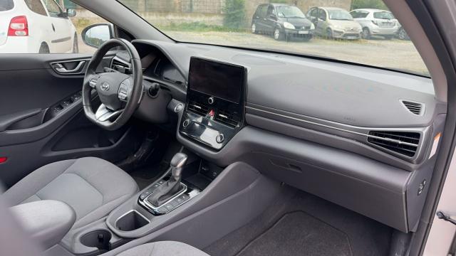 Hyundai Ioniq image 3