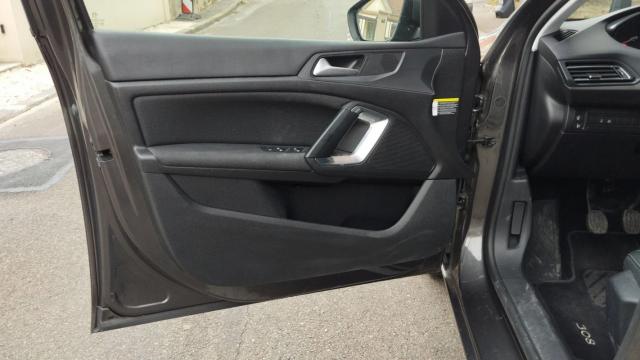 Peugeot 308 image 3