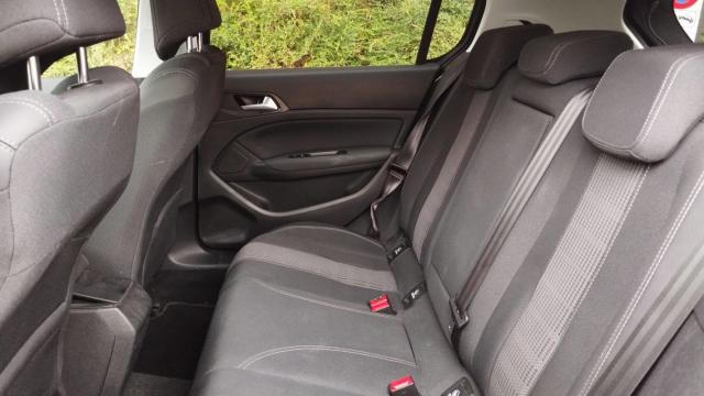 Peugeot 308 image 1